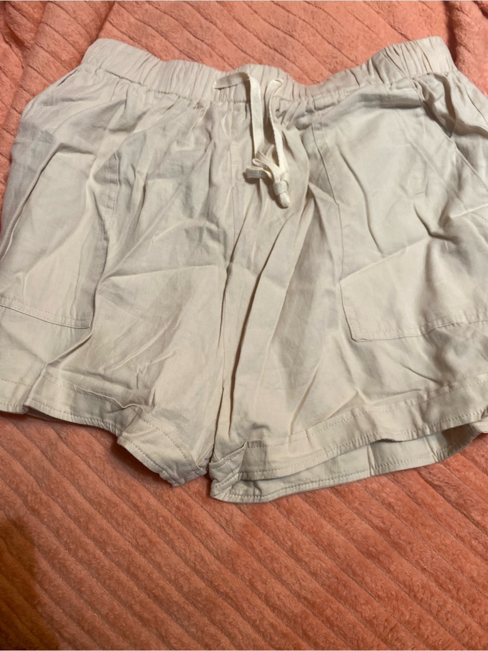 Amazon Essentials Cream Drawstring Lounge Shorts